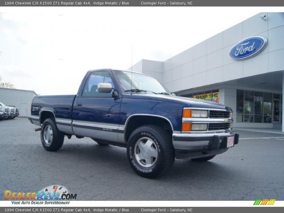 Front 3/4 View of 1994 Chevrolet C/K K1500 Z71 Regular Cab 4x4 Photo #1