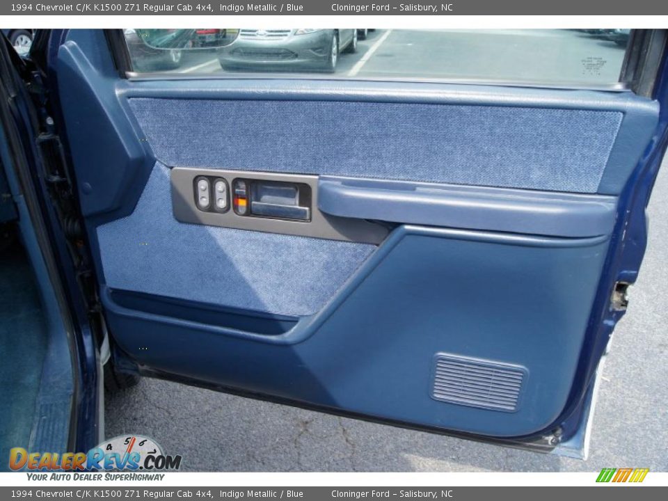 Door Panel of 1994 Chevrolet C/K K1500 Z71 Regular Cab 4x4 Photo #12