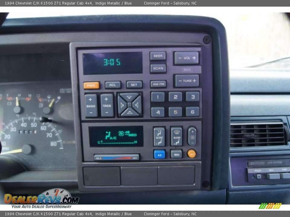 Controls of 1994 Chevrolet C/K K1500 Z71 Regular Cab 4x4 Photo #23