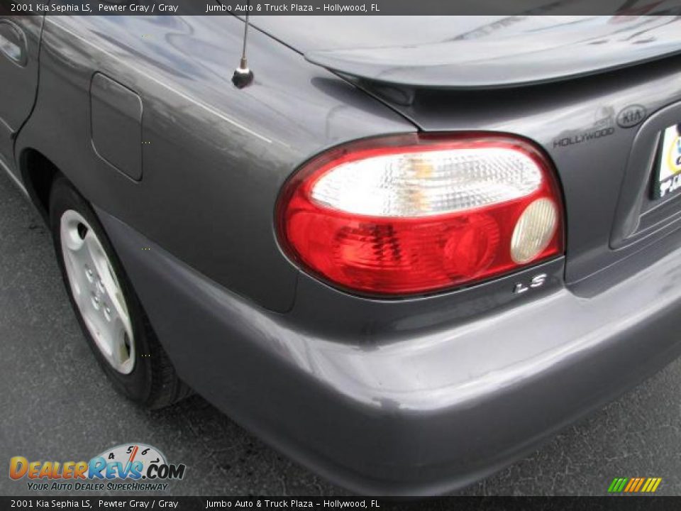 2001 Kia Sephia LS Pewter Gray / Gray Photo #8