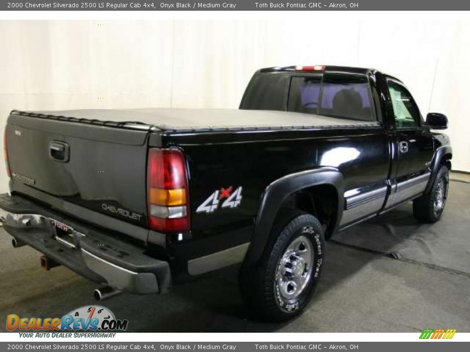 2000 Chevrolet Silverado 2500 LS Regular Cab 4x4 Onyx Black / Medium Gray Photo #3