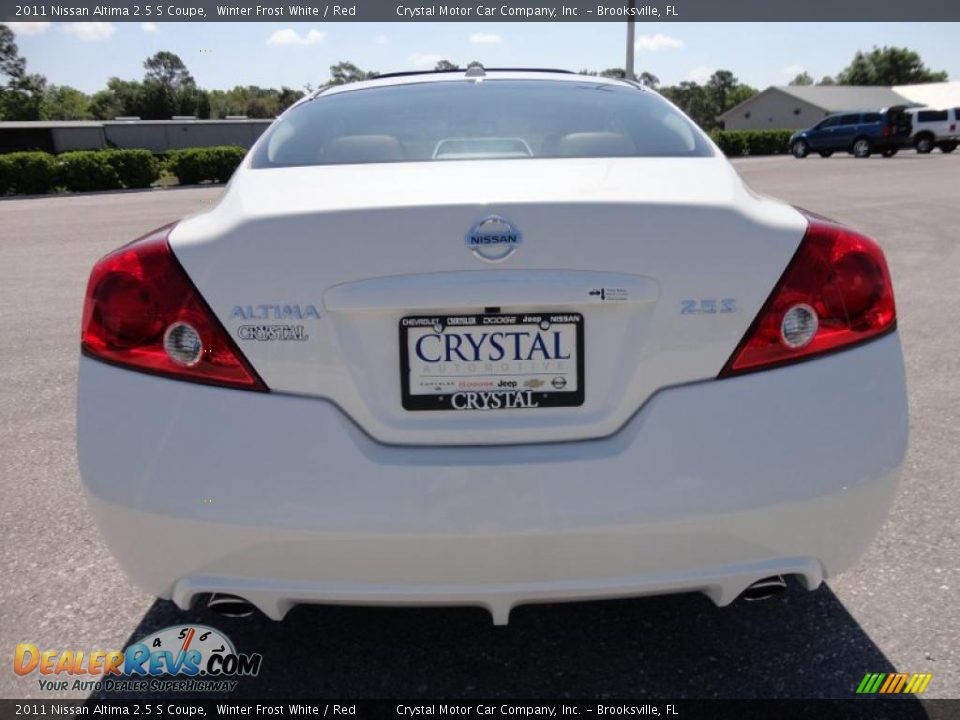 2011 Nissan Altima 2.5 S Coupe Winter Frost White / Red Photo #7