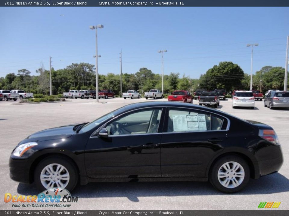 2011 Nissan Altima 2.5 S Super Black / Blond Photo #2