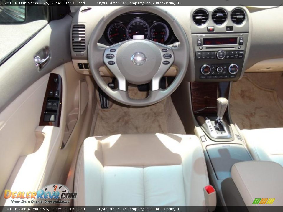 2011 Nissan Altima 2.5 S Super Black / Blond Photo #6