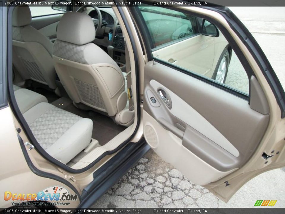 Neutral Beige Interior 2005 Chevrolet Malibu Maxx Ls Wagon