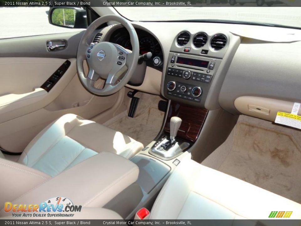 2011 Nissan Altima 2.5 S Super Black / Blond Photo #13