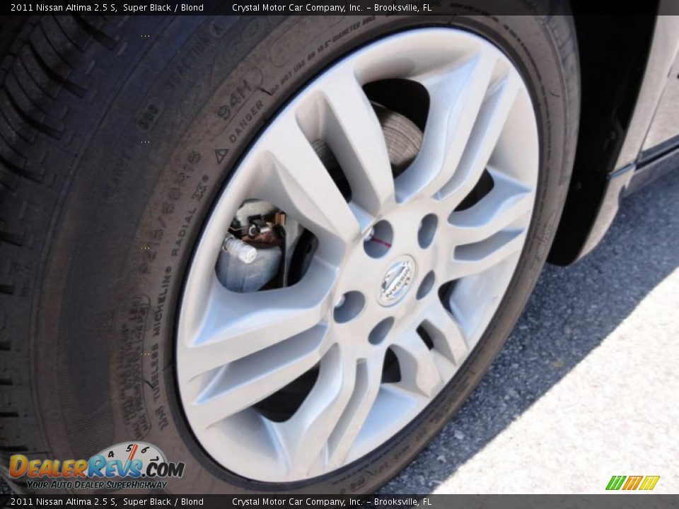2011 Nissan Altima 2.5 S Super Black / Blond Photo #18