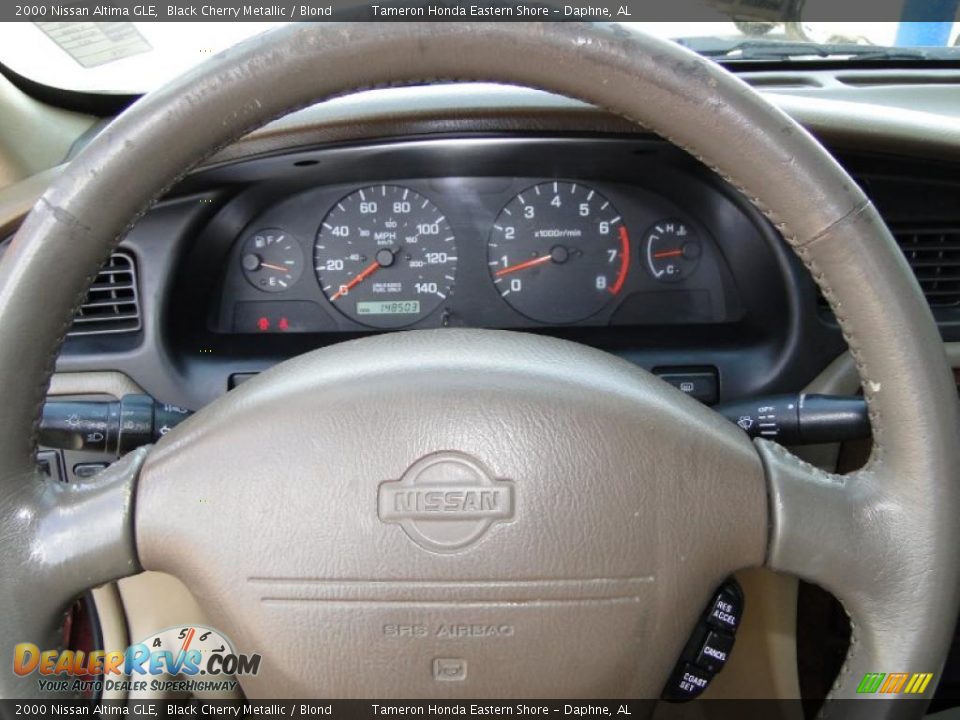 2000 Nissan Altima GLE Black Cherry Metallic / Blond Photo #16