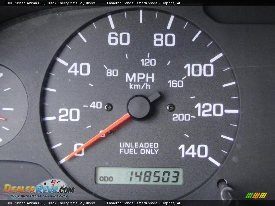 2000 Nissan Altima GLE Black Cherry Metallic / Blond Photo #18