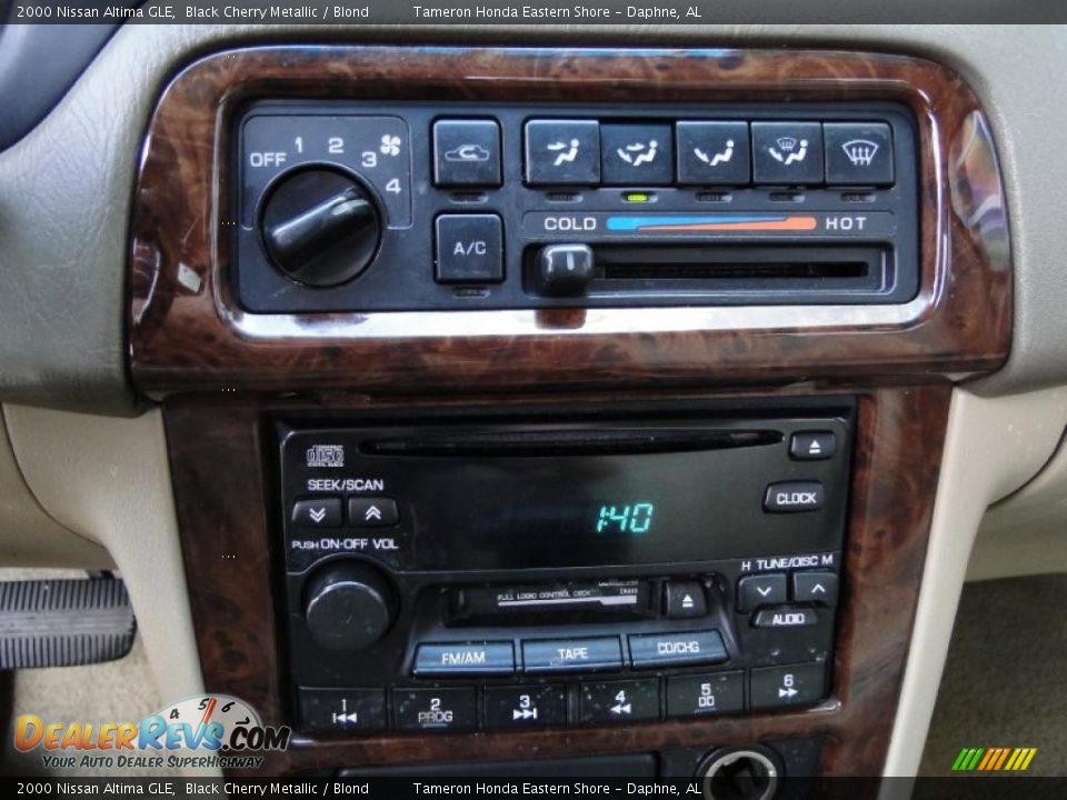 2000 Nissan Altima GLE Black Cherry Metallic / Blond Photo #21