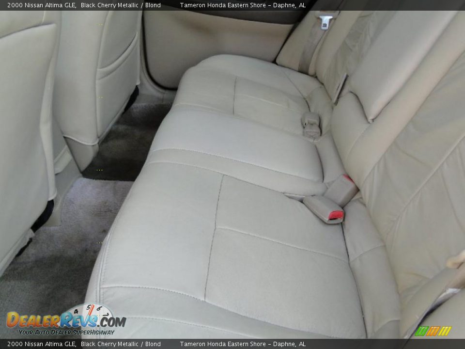 2000 Nissan Altima GLE Black Cherry Metallic / Blond Photo #26
