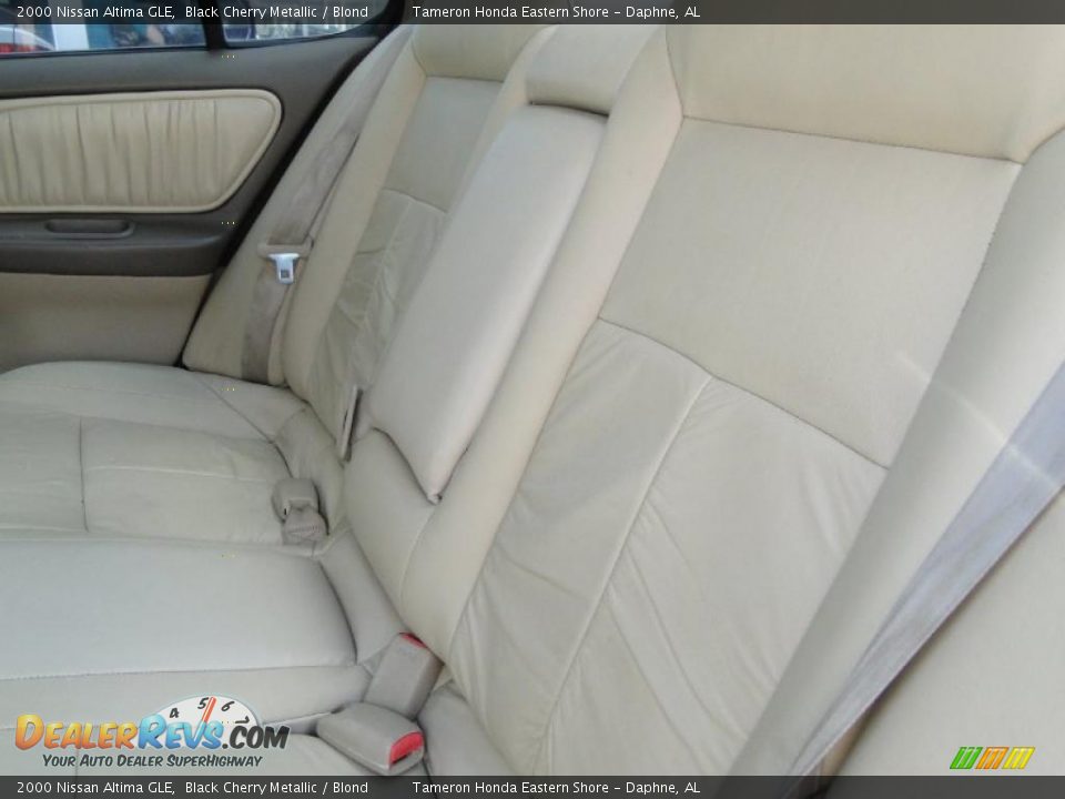 2000 Nissan Altima GLE Black Cherry Metallic / Blond Photo #27