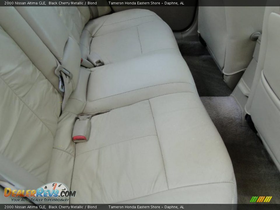 2000 Nissan Altima GLE Black Cherry Metallic / Blond Photo #28