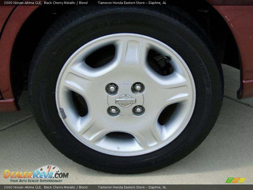 2000 Nissan Altima GLE Wheel Photo #33
