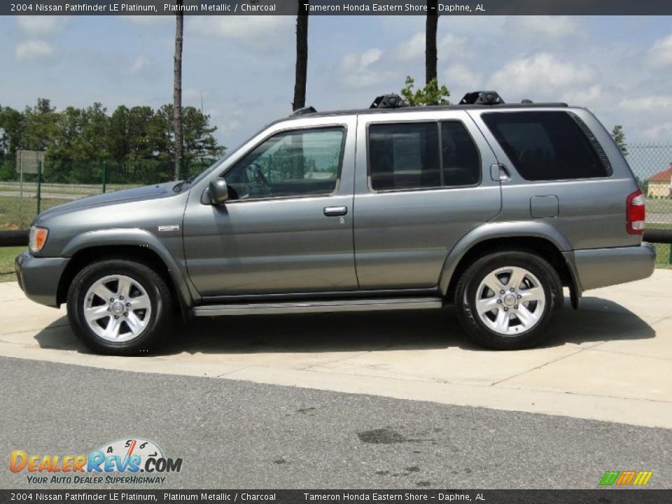 2004 Nissan Pathfinder LE Platinum Platinum Metallic / Charcoal Photo #7