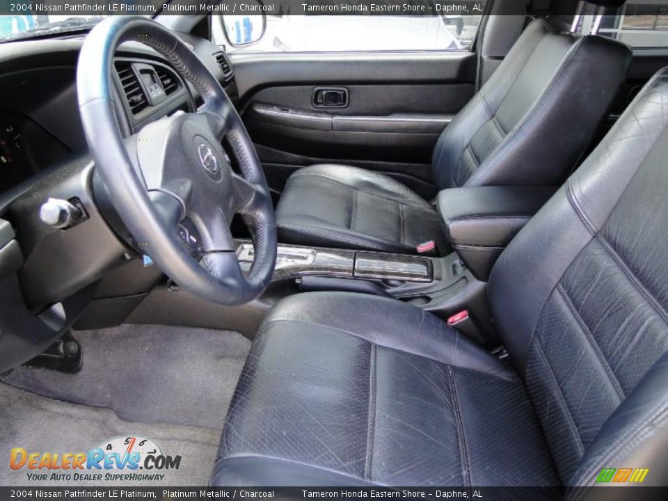 Charcoal Interior - 2004 Nissan Pathfinder LE Platinum Photo #12