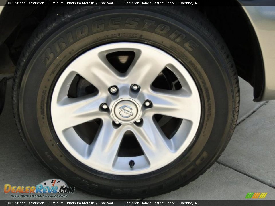 2004 Nissan Pathfinder LE Platinum Wheel Photo #36