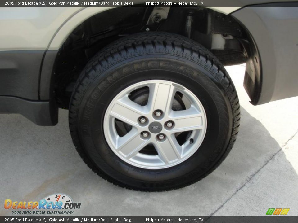 2005 Ford Escape XLS Gold Ash Metallic / Medium/Dark Pebble Beige Photo #13