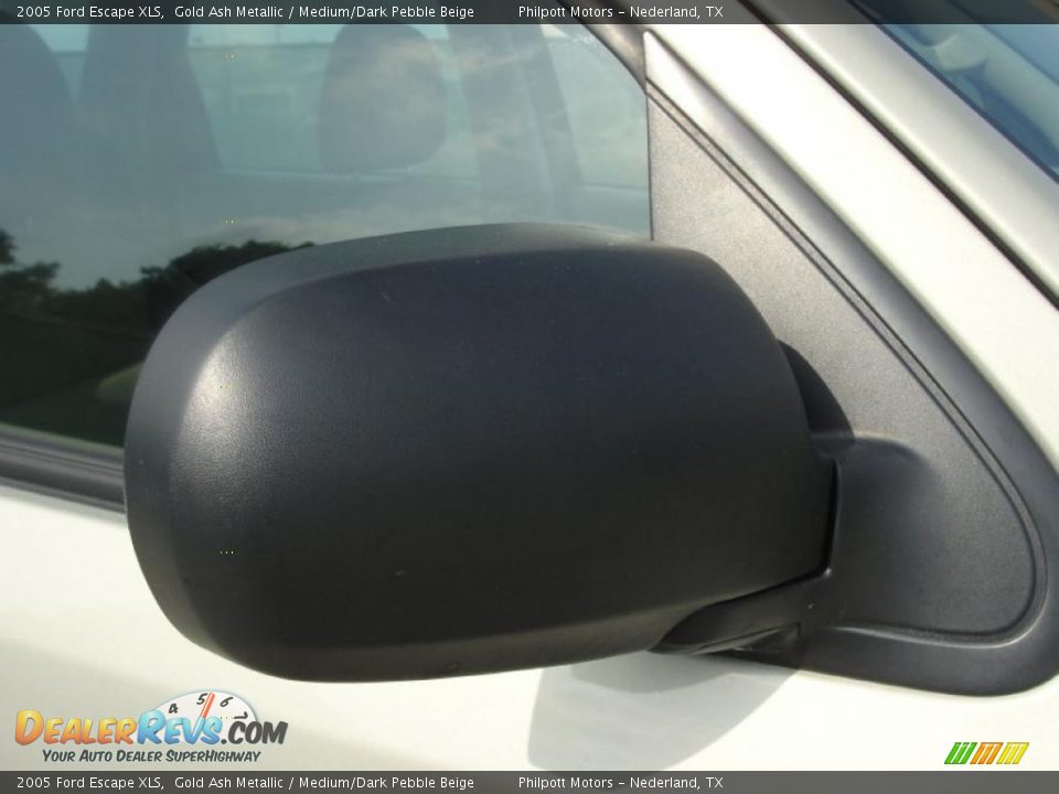 2005 Ford Escape XLS Gold Ash Metallic / Medium/Dark Pebble Beige Photo #16