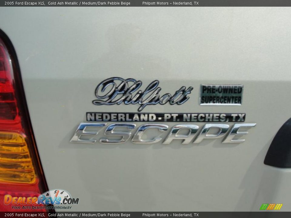 2005 Ford Escape XLS Gold Ash Metallic / Medium/Dark Pebble Beige Photo #19