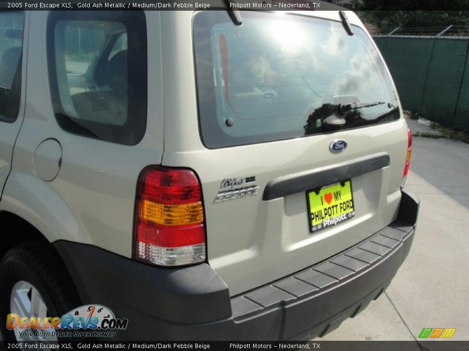 2005 Ford Escape XLS Gold Ash Metallic / Medium/Dark Pebble Beige Photo #20