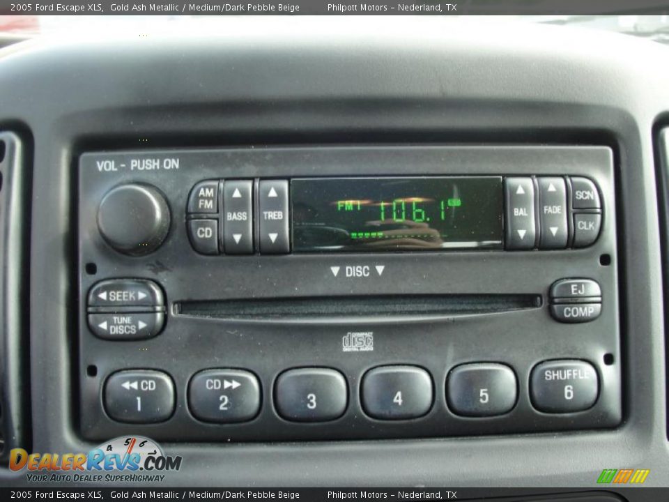 2005 Ford Escape XLS Gold Ash Metallic / Medium/Dark Pebble Beige Photo #36