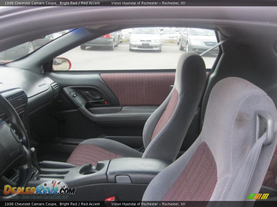 Red Accent Interior - 1998 Chevrolet Camaro Coupe Photo #7