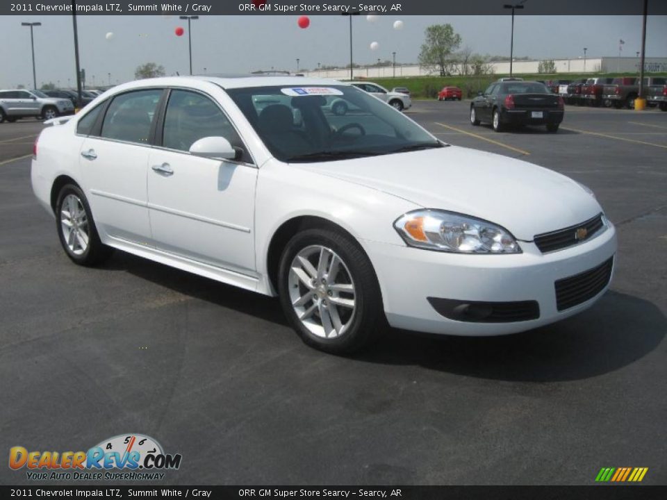 Front 3/4 View of 2011 Chevrolet Impala LTZ Photo #3