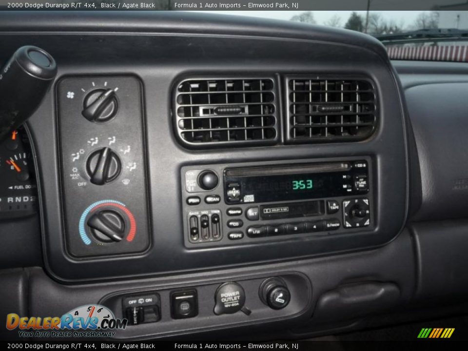 Controls of 2000 Dodge Durango R/T 4x4 Photo #21