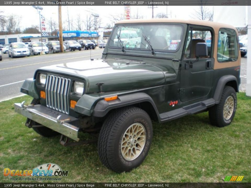 1995 Jeep Wrangler S 4x4 Moss Green Pearl / Spice Beige Photo #1