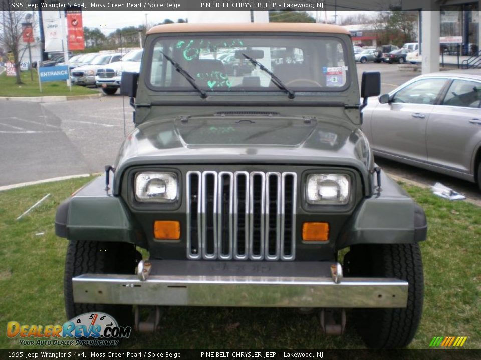 1995 Jeep Wrangler S 4x4 Moss Green Pearl / Spice Beige Photo #2