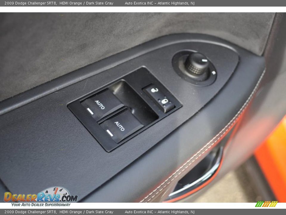 Controls of 2009 Dodge Challenger SRT8 Photo #25