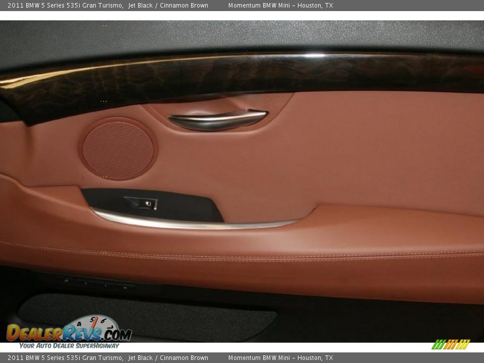 Door Panel of 2011 BMW 5 Series 535i Gran Turismo Photo #32