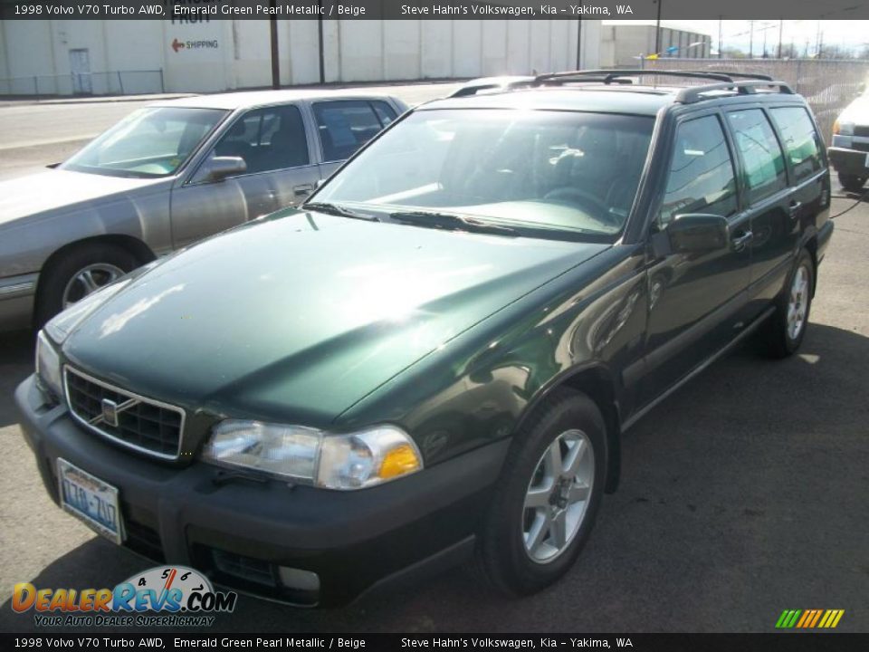 1998 Volvo V70 Turbo AWD Emerald Green Pearl Metallic / Beige Photo #1