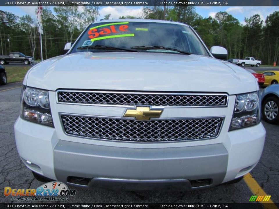 2011 Chevrolet Avalanche Z71 4x4 Summit White / Dark Cashmere/Light Cashmere Photo #2