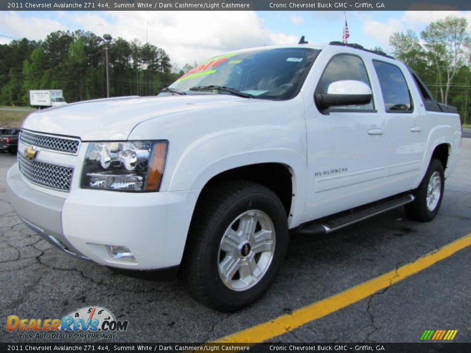 Summit White 2011 Chevrolet Avalanche Z71 4x4 Photo #3