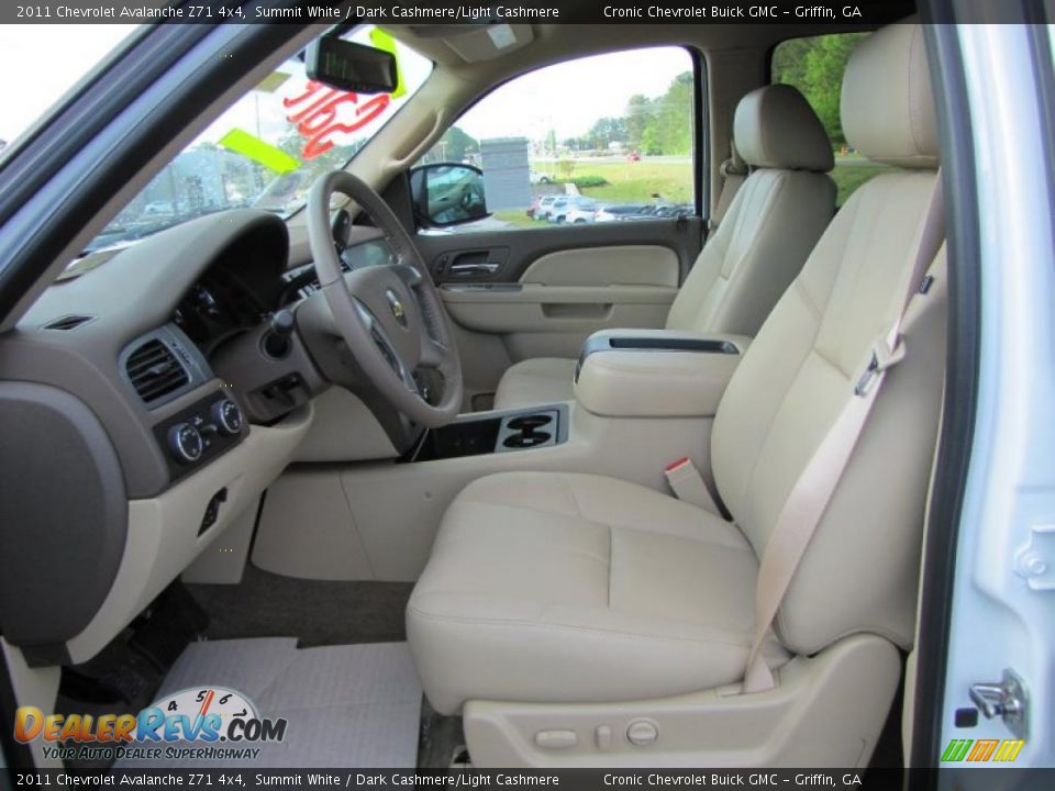 Dark Cashmere/Light Cashmere Interior - 2011 Chevrolet Avalanche Z71 4x4 Photo #9