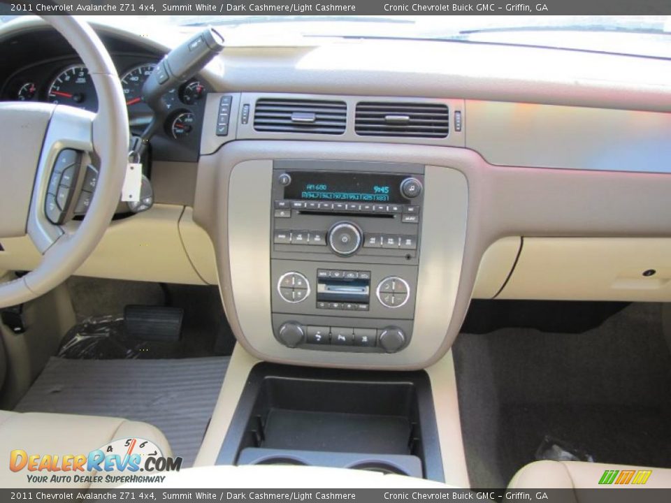 2011 Chevrolet Avalanche Z71 4x4 Summit White / Dark Cashmere/Light Cashmere Photo #13