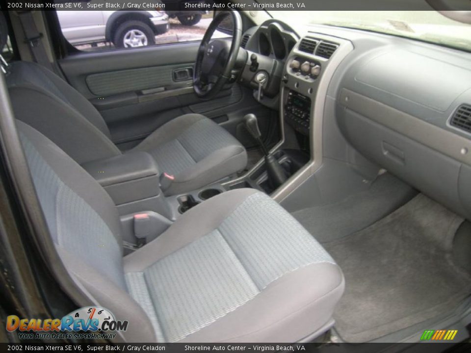 2002 Nissan Xterra SE V6 Super Black / Gray Celadon Photo #12