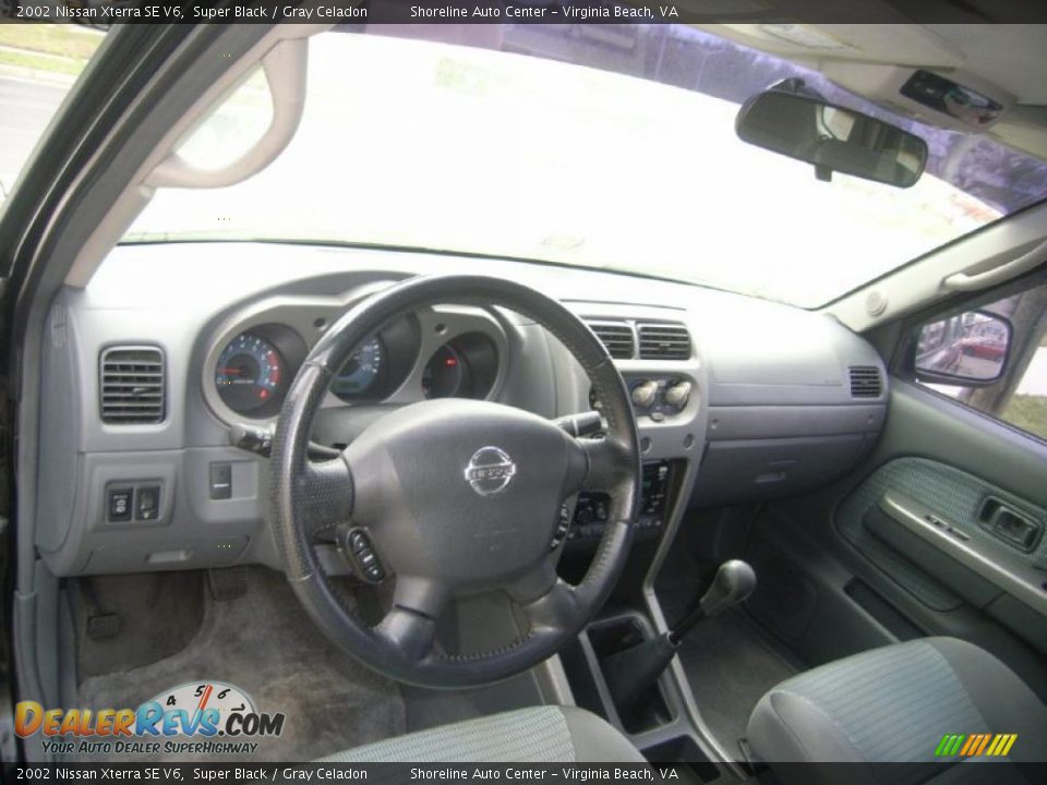 2002 Nissan Xterra SE V6 Super Black / Gray Celadon Photo #15