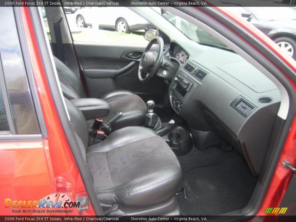 Charcoal/Charcoal Interior - 2006 Ford Focus ZX4 ST Sedan Photo #12