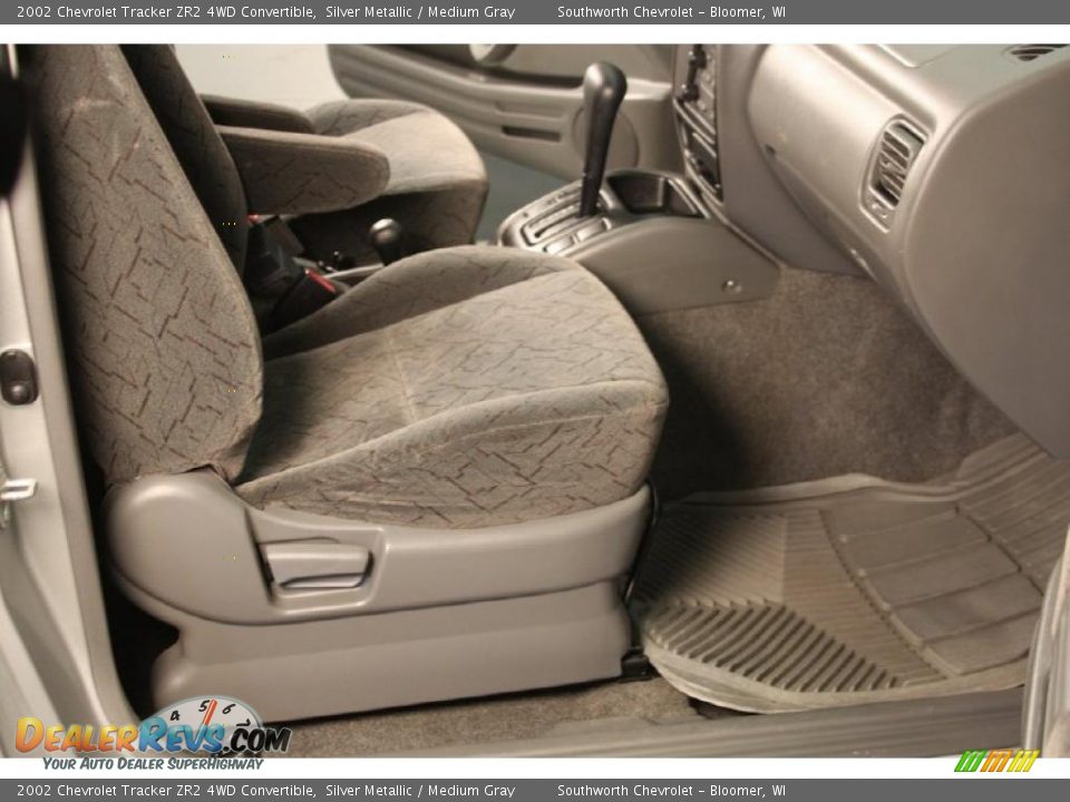 2002 Chevrolet Tracker ZR2 4WD Convertible Silver Metallic / Medium Gray Photo #8