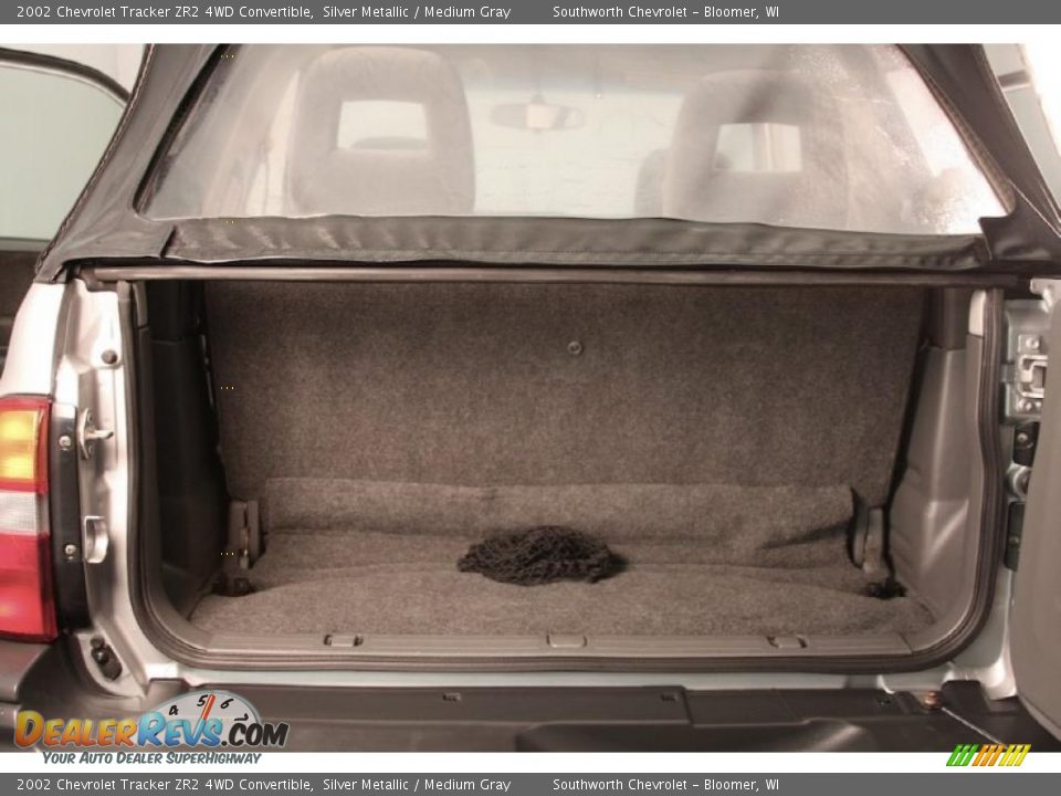 2002 Chevrolet Tracker ZR2 4WD Convertible Silver Metallic / Medium Gray Photo #10