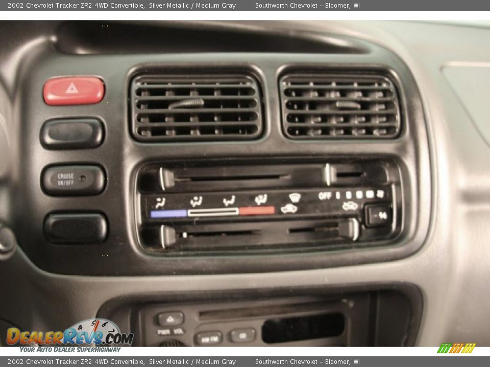 2002 Chevrolet Tracker ZR2 4WD Convertible Silver Metallic / Medium Gray Photo #14