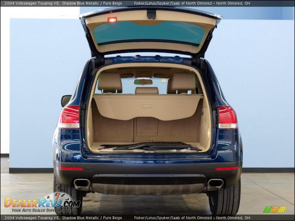 2004 Volkswagen Touareg V8 Trunk Photo #6