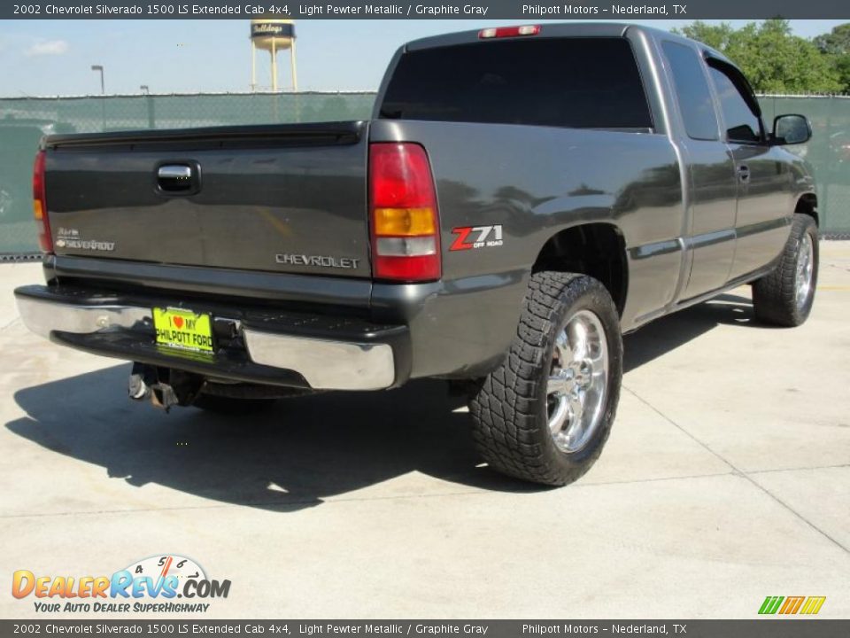 2002 Chevrolet Silverado 1500 LS Extended Cab 4x4 Light Pewter Metallic / Graphite Gray Photo #3