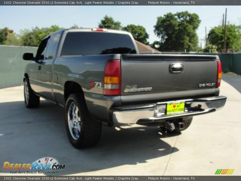 2002 Chevrolet Silverado 1500 LS Extended Cab 4x4 Light Pewter Metallic / Graphite Gray Photo #5