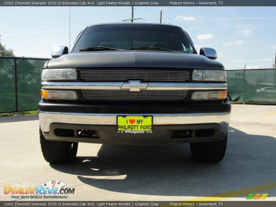 2002 Chevrolet Silverado 1500 LS Extended Cab 4x4 Light Pewter Metallic / Graphite Gray Photo #9