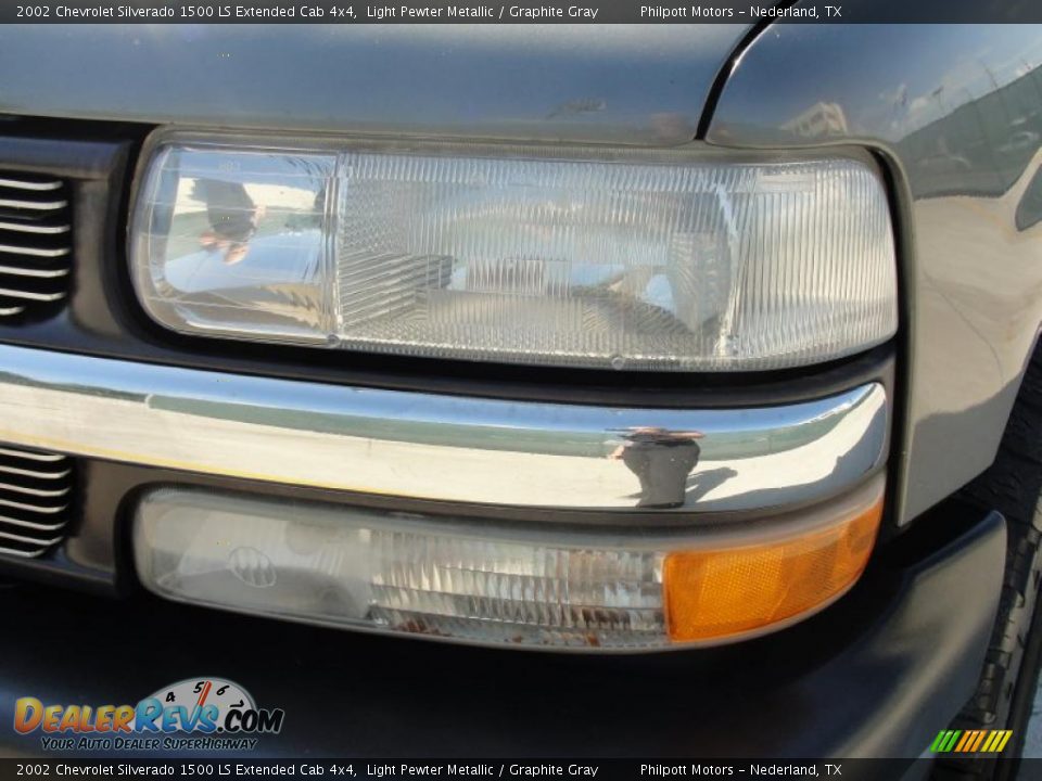 2002 Chevrolet Silverado 1500 LS Extended Cab 4x4 Light Pewter Metallic / Graphite Gray Photo #13