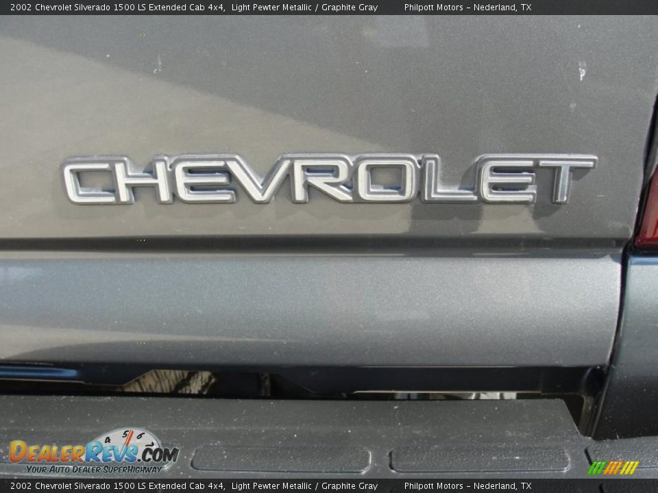 2002 Chevrolet Silverado 1500 LS Extended Cab 4x4 Light Pewter Metallic / Graphite Gray Photo #29